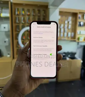 Apple iPhone 12 128 GB Red