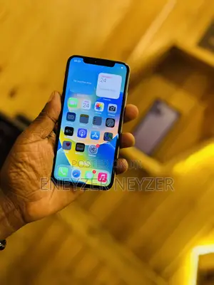 Apple iPhone X 64 GB White
