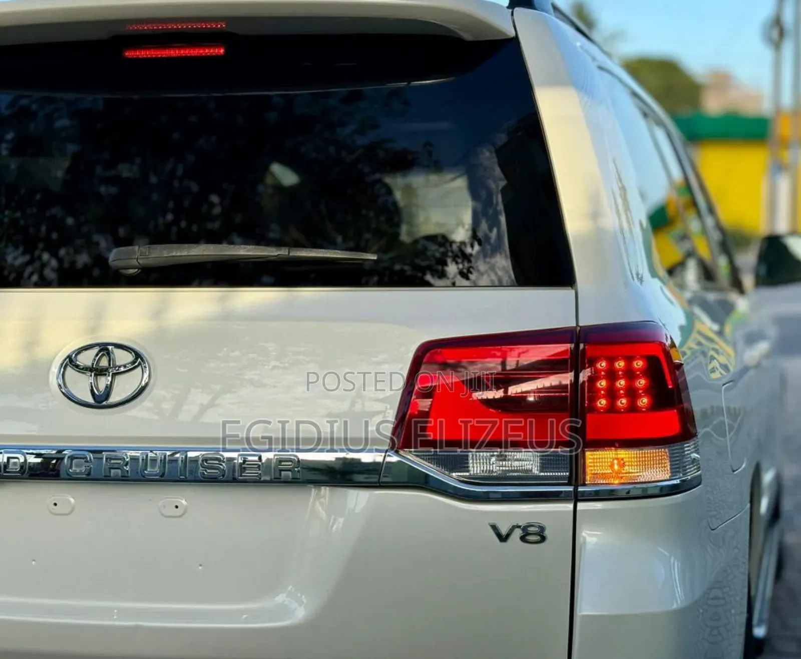 Toyota Land Cruiser Prado 2022 White