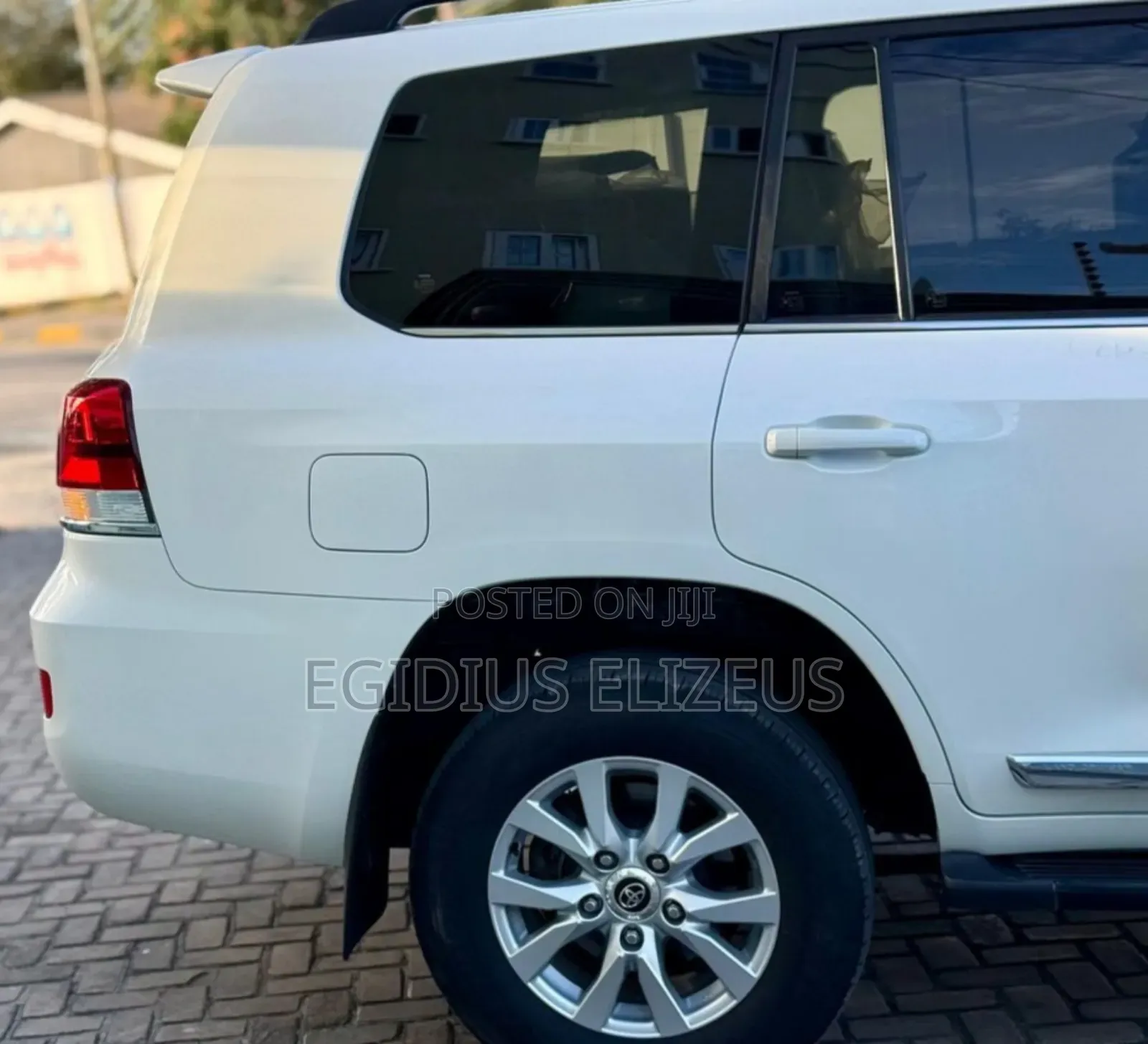 Toyota Land Cruiser Prado 2022 White