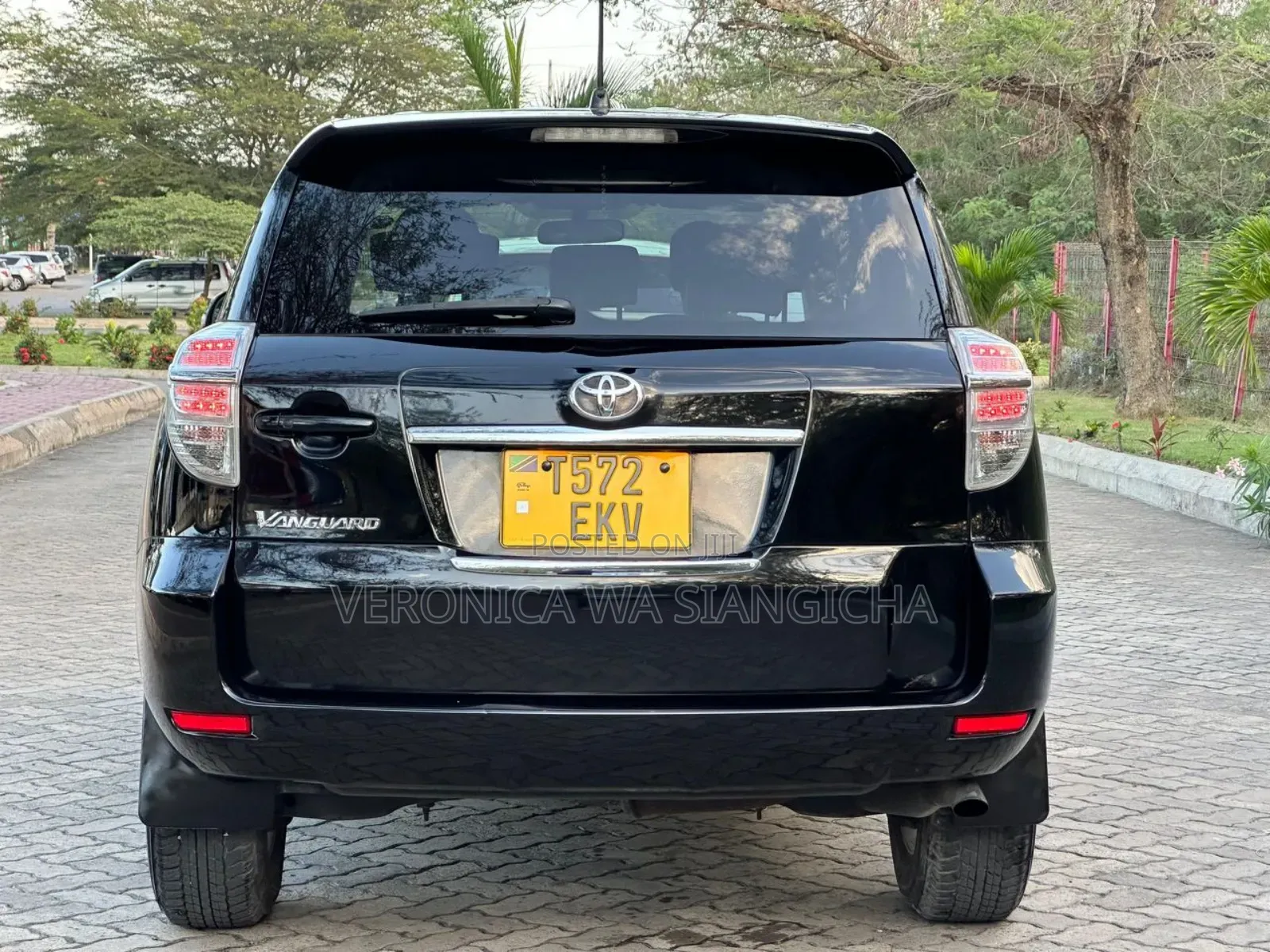 Toyota Vanguard 2010 Black