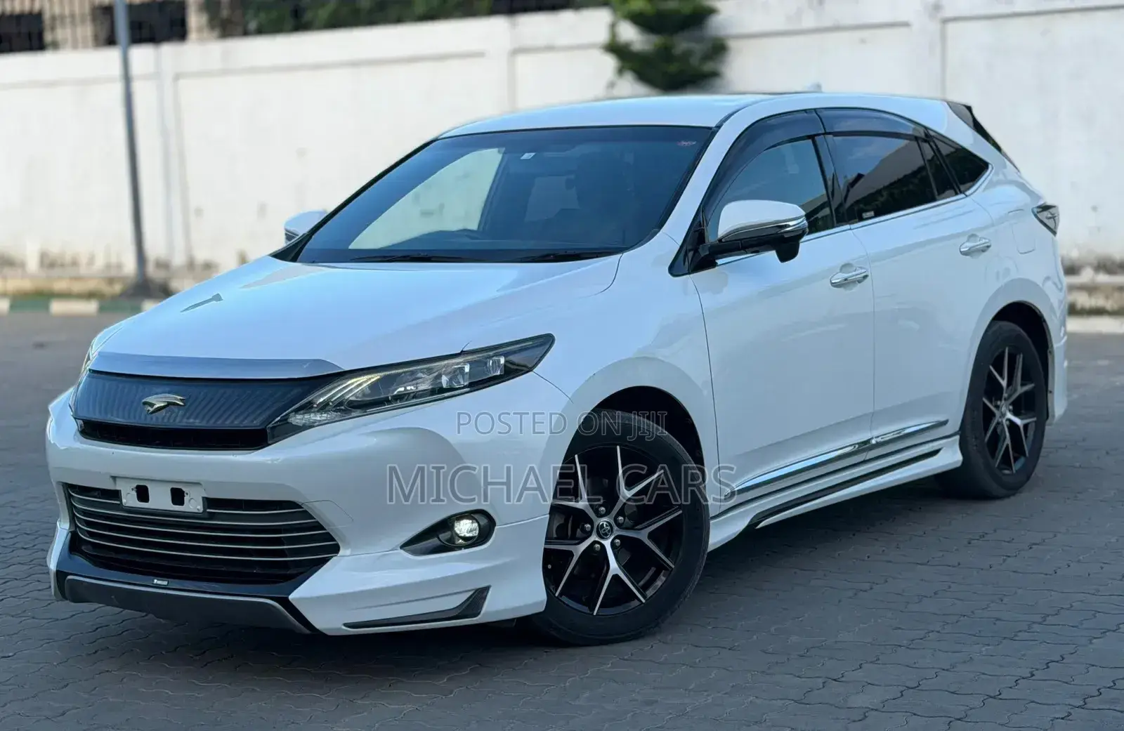 Toyota Harrier 2.0 2015 White