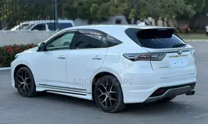 Toyota Harrier 2.0 2015 White