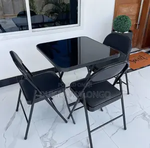 Meza Na Viti Vyake