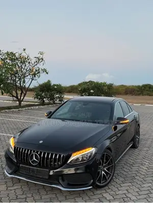 Mercedes-Benz C200 2015 Black