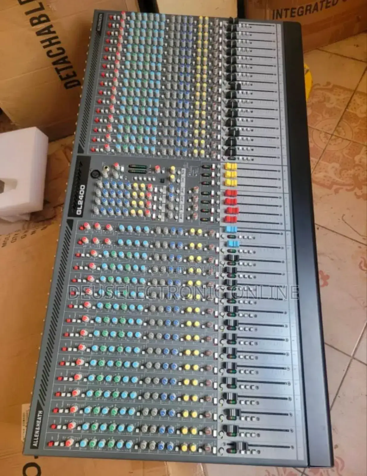 Allen Health Mixer 
32- Way vs Yamaha
