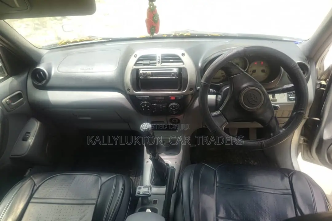 Toyota RAV4 2005 Silver