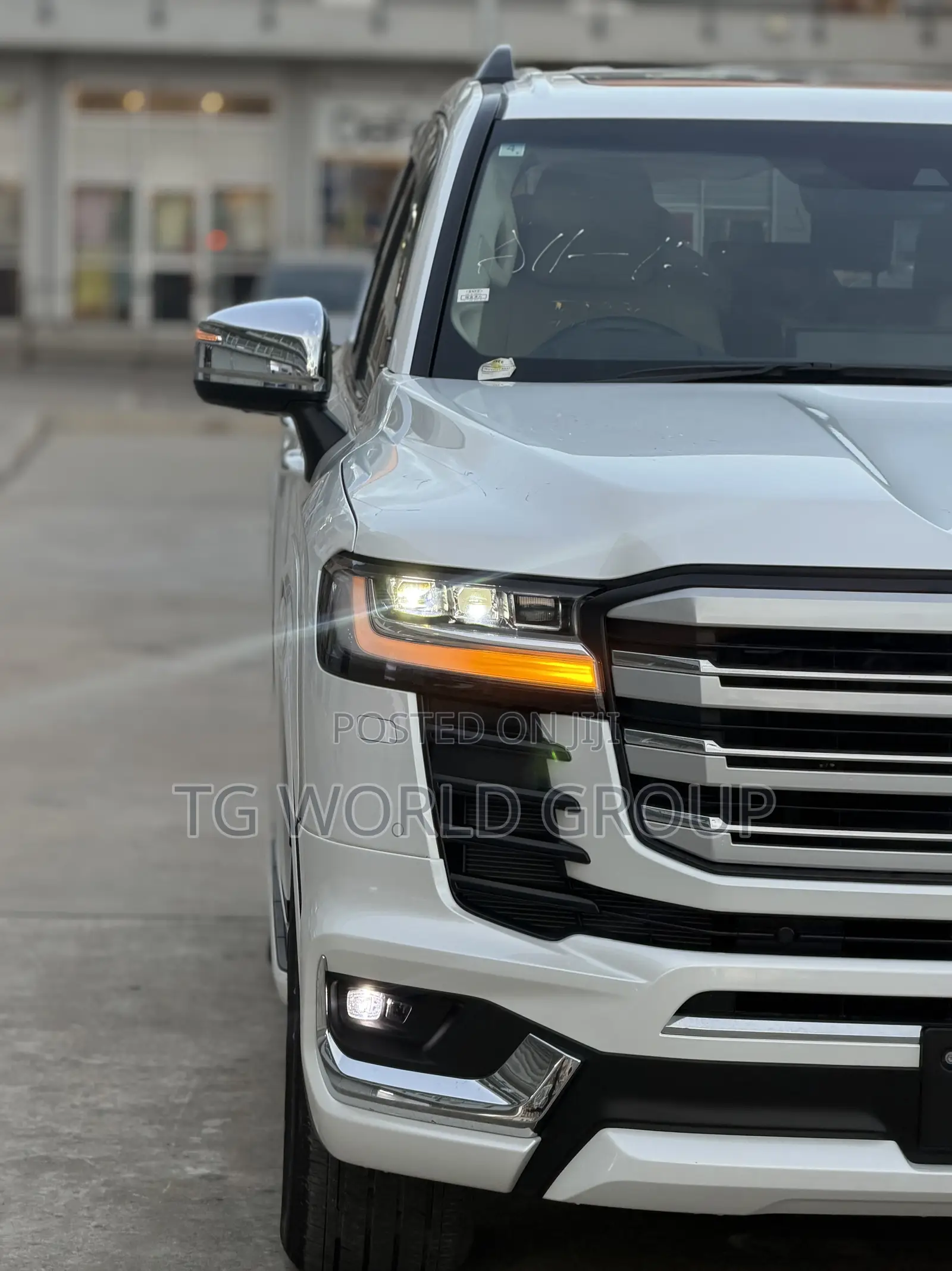 New Toyota Land Cruiser LC300 2024 White