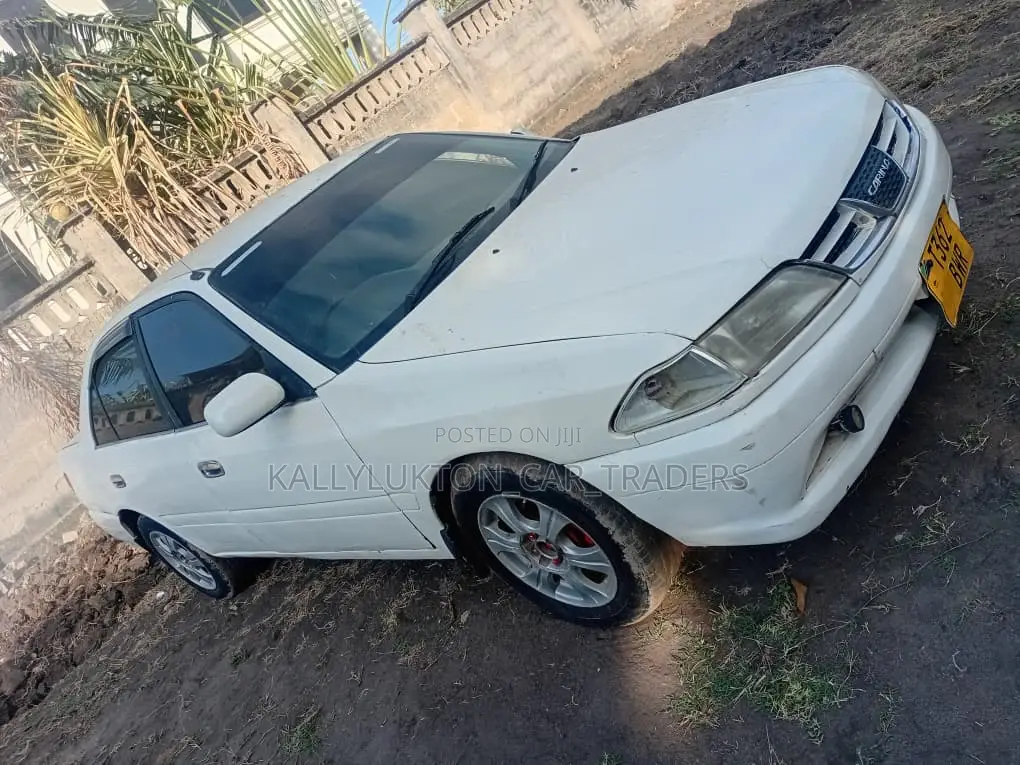 Toyota Carina 2001 White