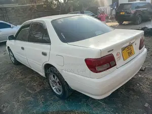 Toyota Carina 2001 White
