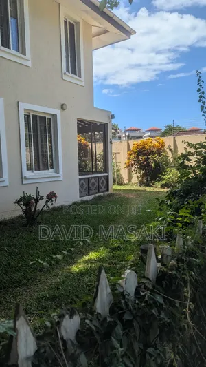 Furnished 3bdrm Townhouse / Terrace in The Court, Oyster Bay for rent