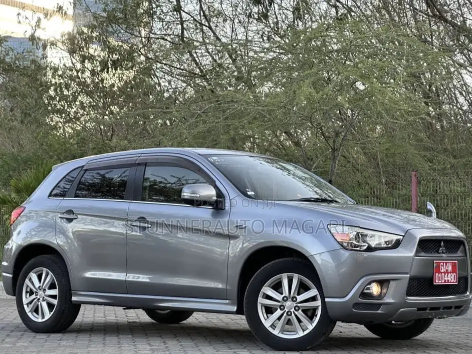 Mitsubishi RVR 2.0 2012 Gray