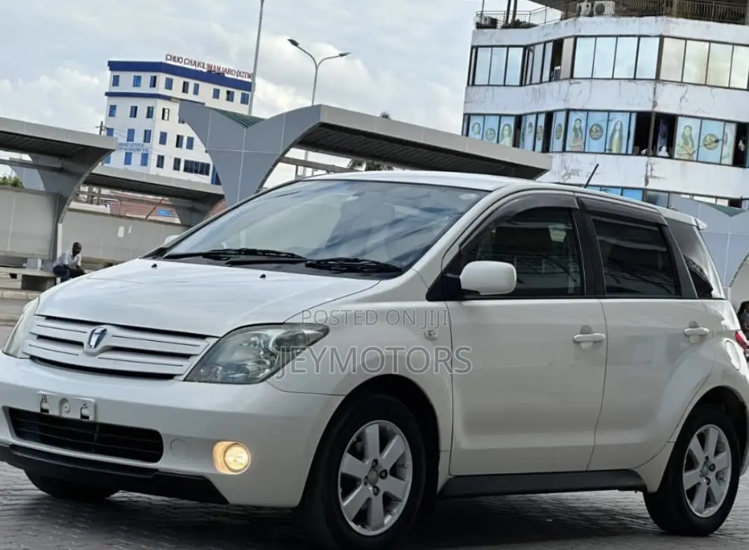 Toyota IST 2005 White