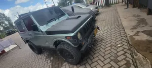 Suzuki Samurai 2007 Gray