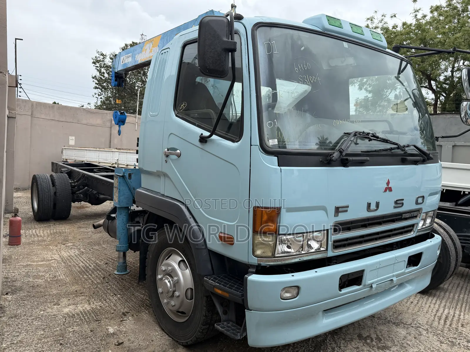 2005 Mitsubishi Fuso Fighter 5ton Crane