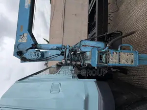 2005 Mitsubishi Fuso Fighter 5ton Crane