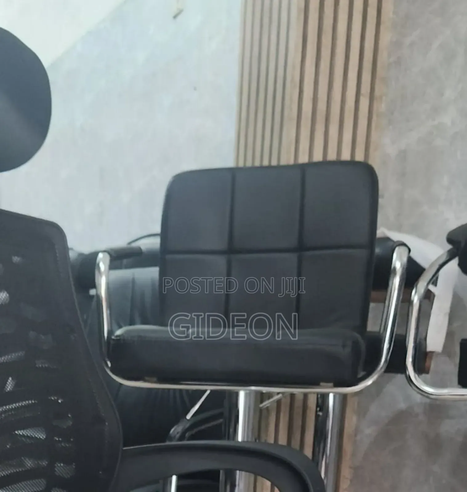 Office Chair 
Tunapatikana Kariakoo Dar Es Salaam