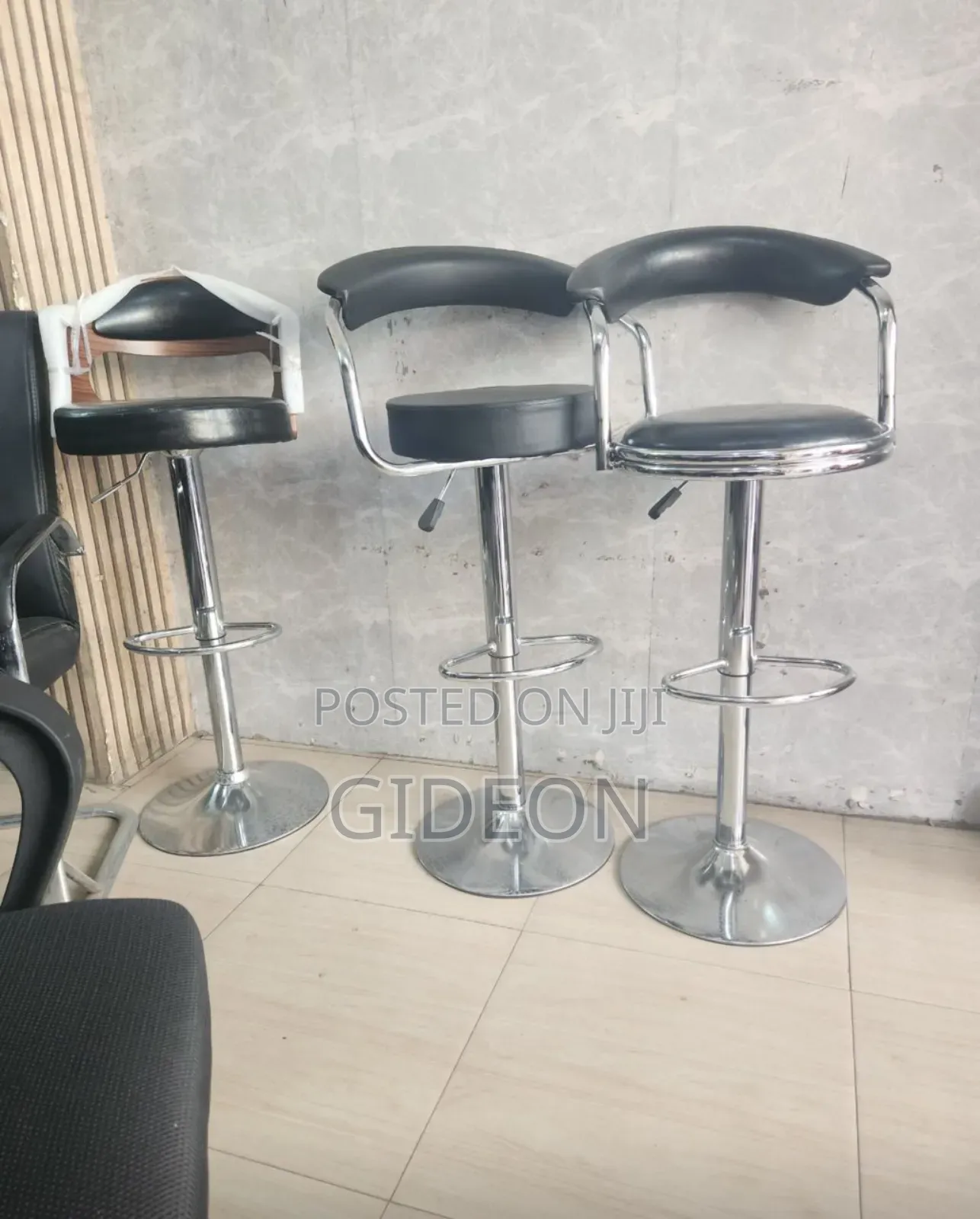 Office Chair 
Tunapatikana Kariakoo Dar Es Salaam