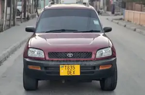 Toyota RAV4 Base 4x4 1999 Red
