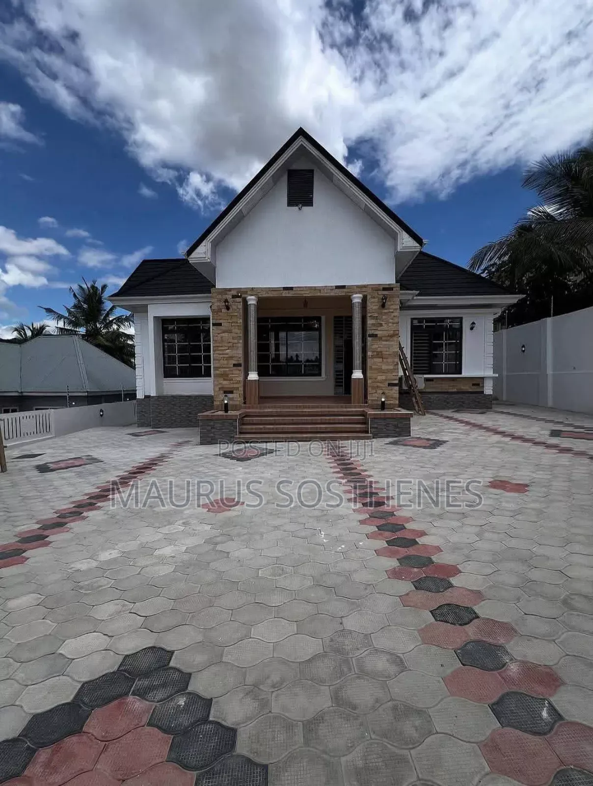3bdrm House in Goba for sale