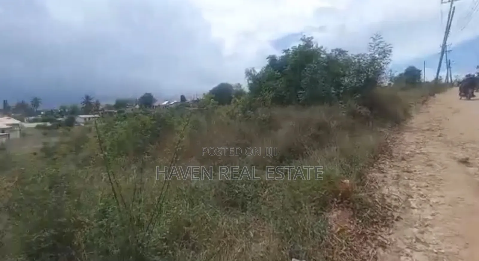 4acres Zinauzwa Ubungo Msewe