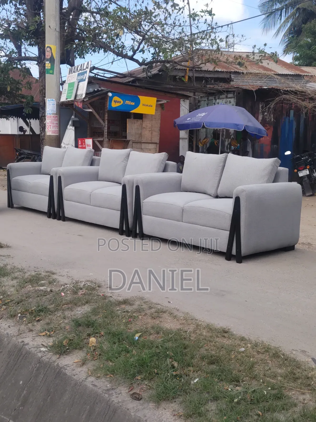 Sofa Set Ya 2:2:2 Rangi Ya Kijivu