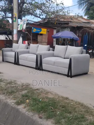 Sofa Set Ya 2:2:2 Rangi Ya Kijivu
