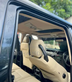 Landrover Full Interior.