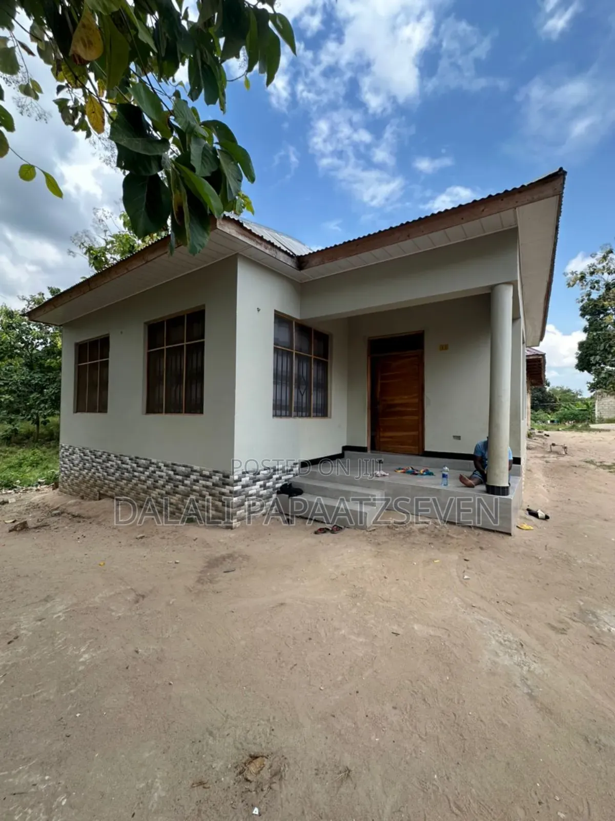 3bdrm House in Dalalipapaatzseven, Bunju for sale