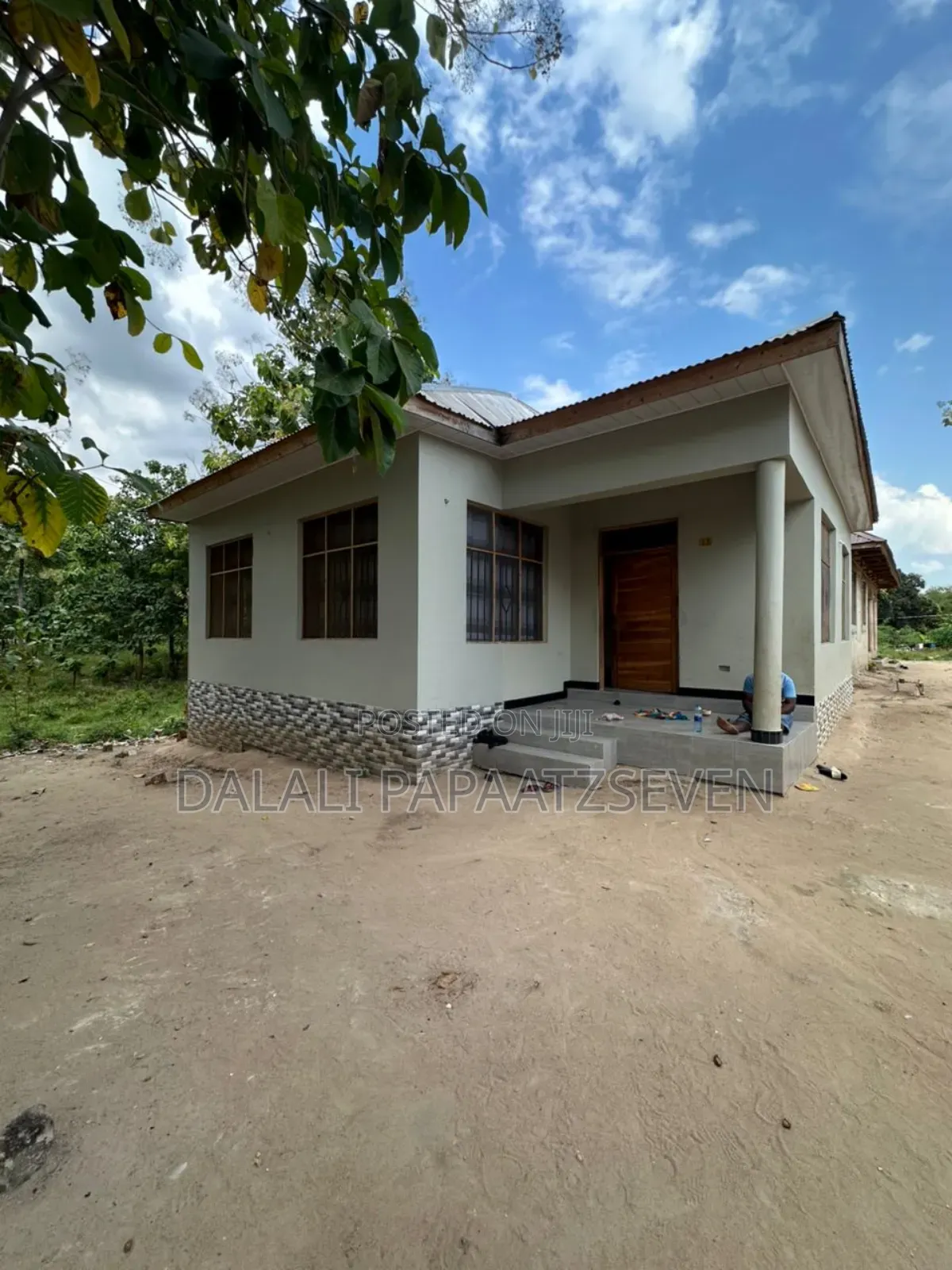 3bdrm House in Dalalipapaatzseven, Bunju for sale