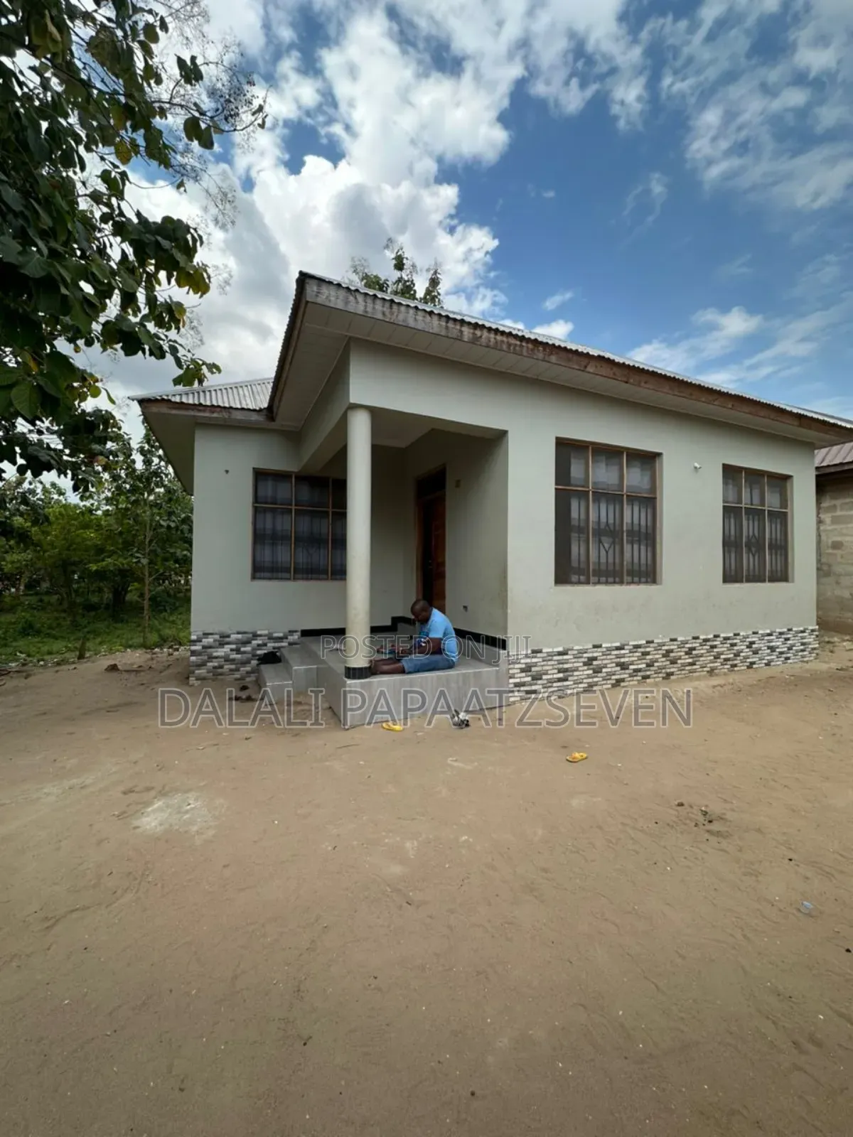 3bdrm House in Dalalipapaatzseven, Bunju for sale