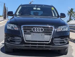 Audi Q5 2010 Matt Black