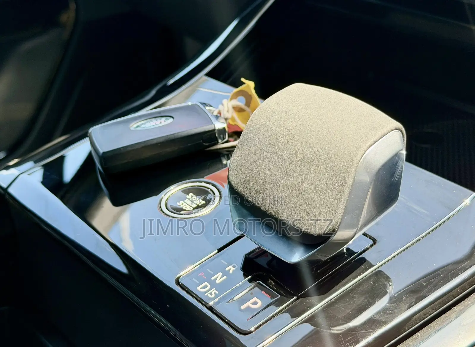 Land Rover Range Rover 2024 Gray