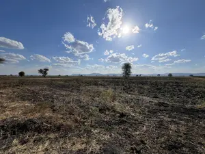 Shamba La Ekari 121.7 Linauzwa Galapo Kijiji Cha Endadoshi-Manyara