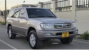 Toyota Land Cruiser HDJ 100 2000 Silver