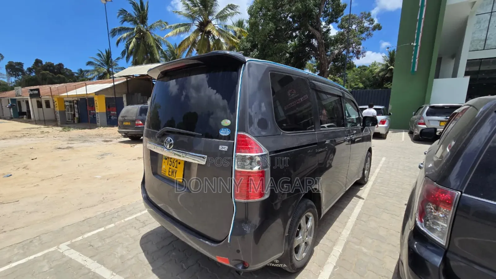 Toyota Noah 2009 Gray