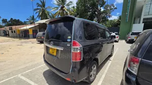 Toyota Noah 2009 Gray
