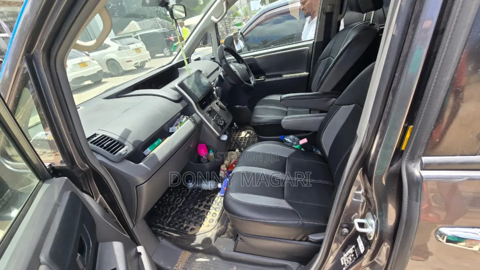 Toyota Noah 2009 Gray