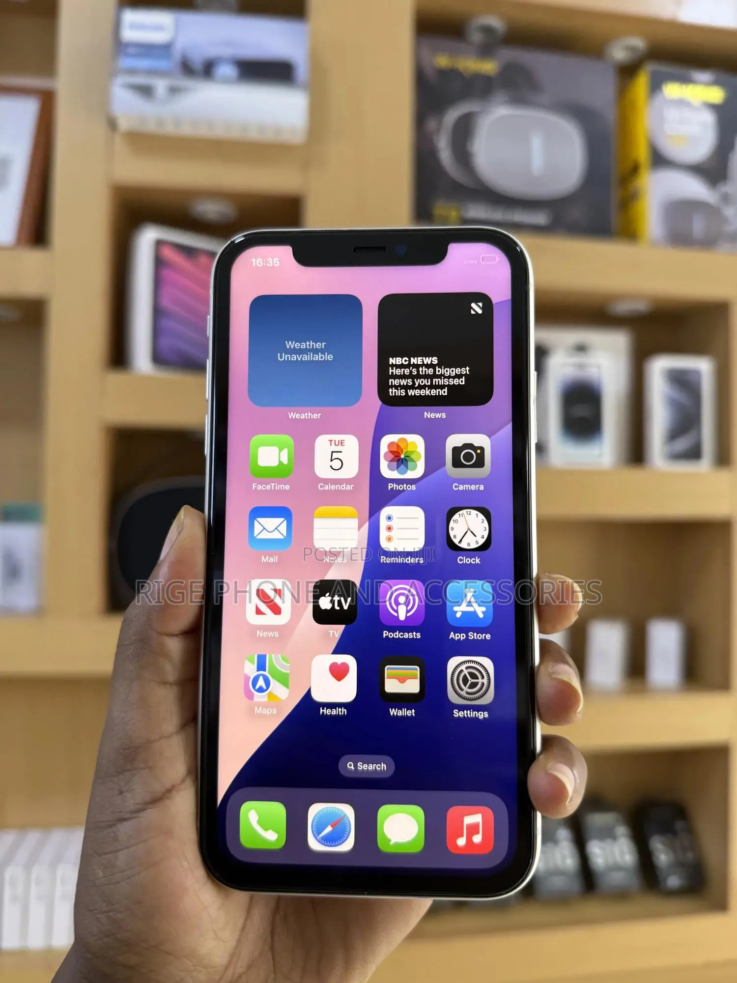 Apple iPhone 11 64 GB White