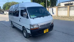 Toyota HiAce 2002 White