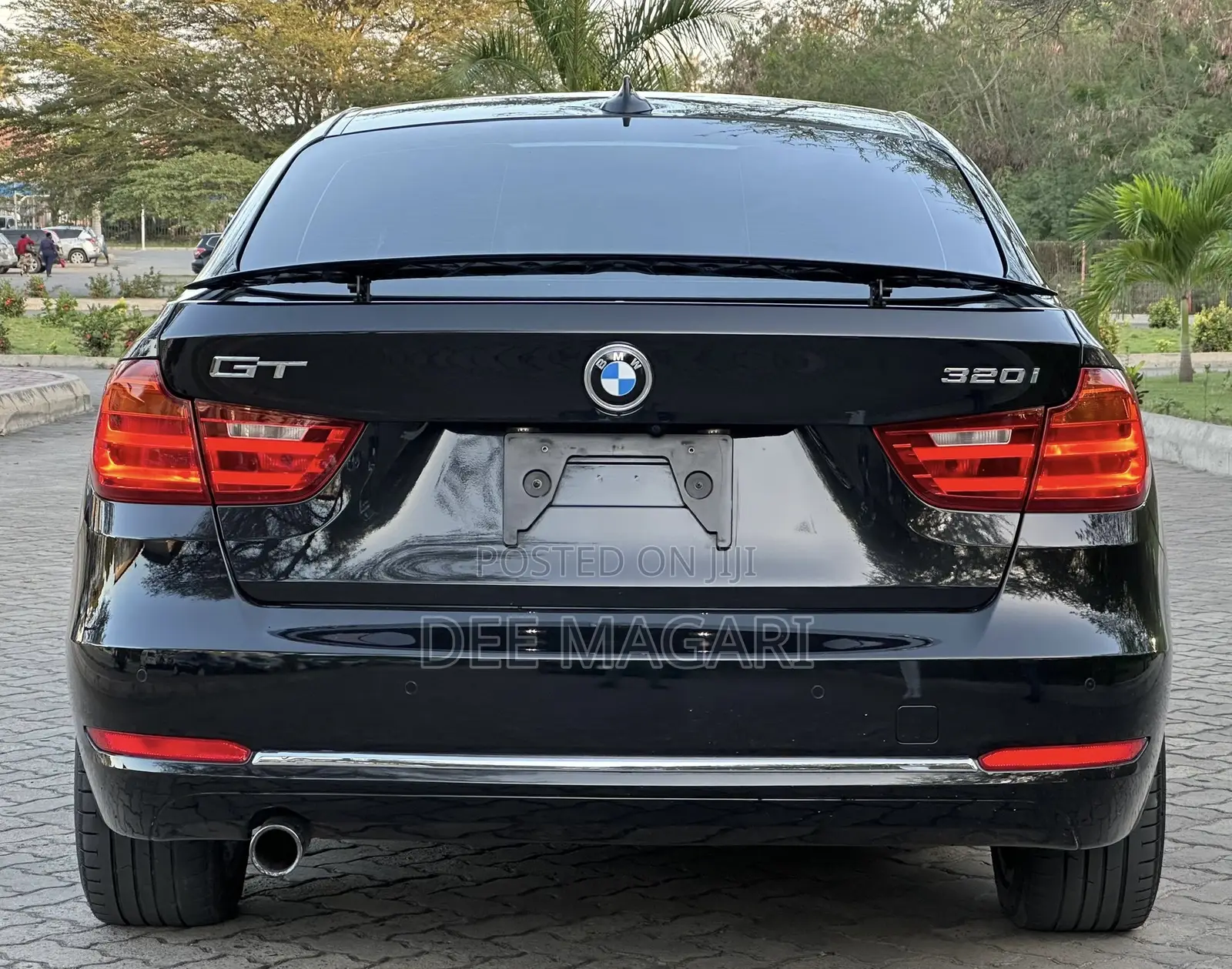 BMW 3 Series 320i RWD 2013 Black