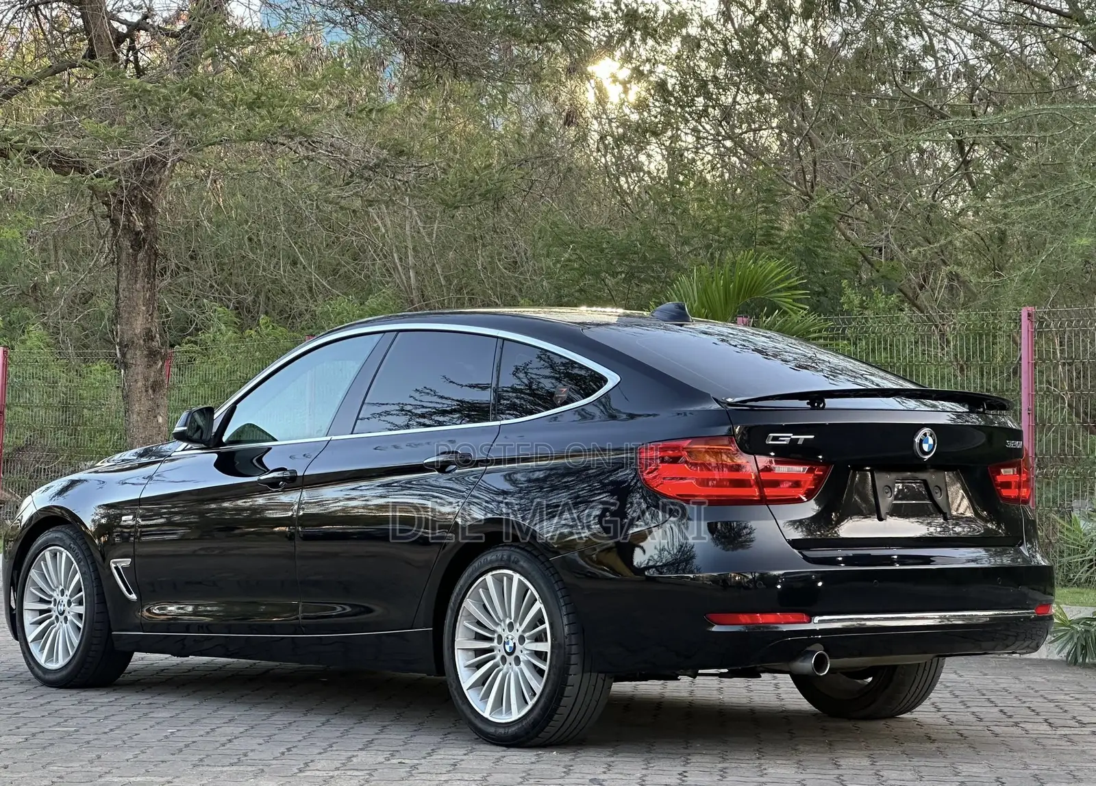 BMW 3 Series 320i RWD 2013 Black