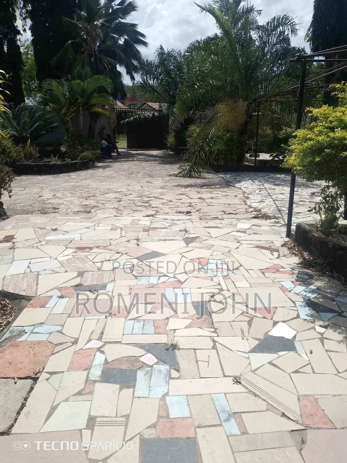 6bdrm Apartment in Tanzania Daresalaam, Ilala for rent