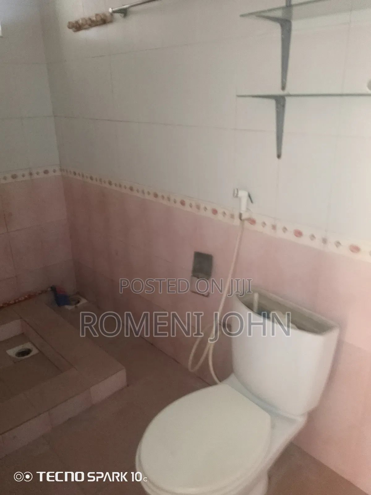 6bdrm Apartment in Tanzania Daresalaam, Ilala for rent