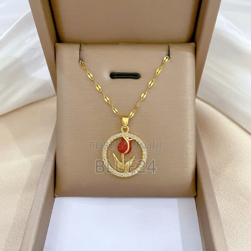 Charming and Elegant Tulip and Rose Pendant Necklace With Hollow