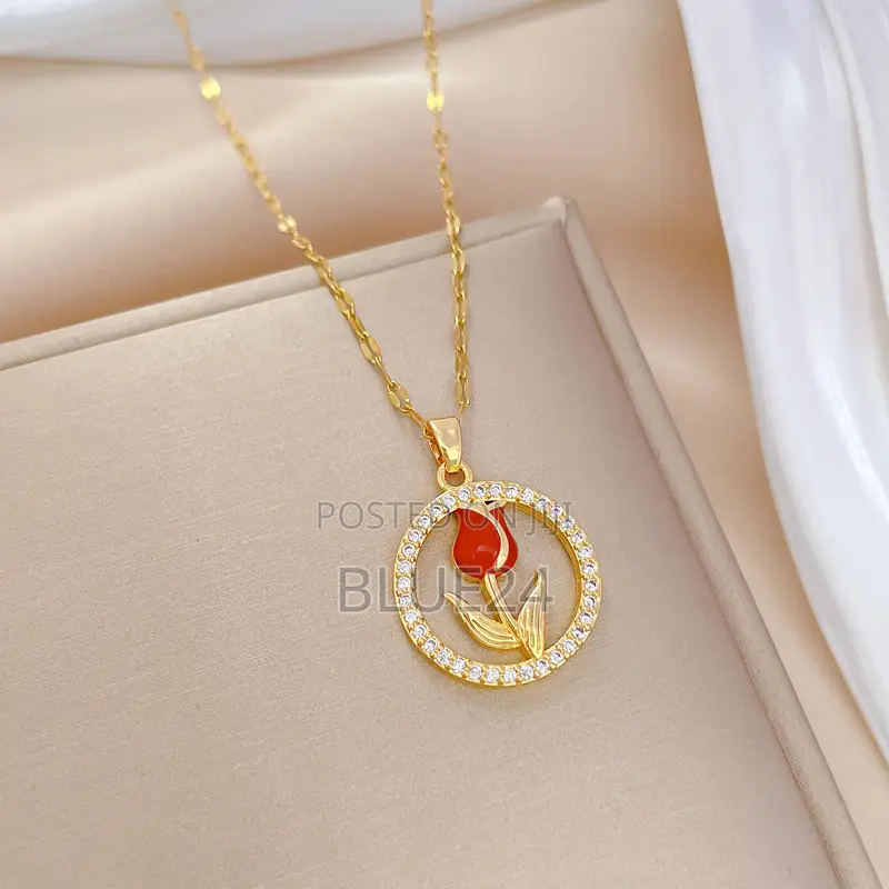 Charming and Elegant Tulip and Rose Pendant Necklace With Hollow