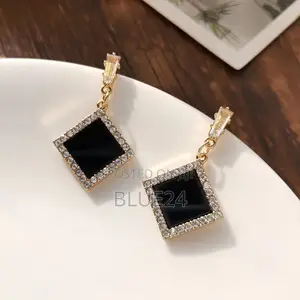 Black Acrylic Rhombus Drop Earrings for Women Crystal Frame Rhonestone
