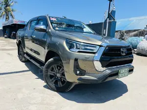 Toyota Hilux Revo Double Cab Deisel 2.4 RWD 2021 Gray