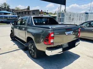 Toyota Hilux Revo Double Cab Deisel 2.4 RWD 2021 Gray