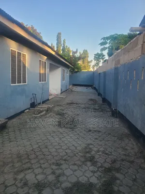 4bdrm House in Mikocheni for rent